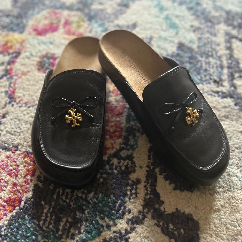 Tory Burch Tory Charm Mule Sz 7
